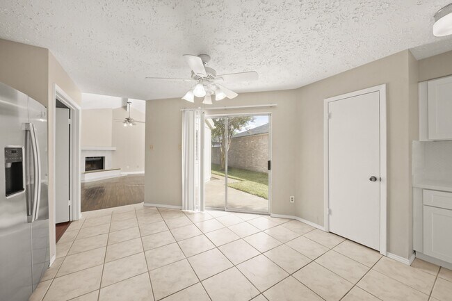 Foto del edificio - 16107 Grassy Creek Dr