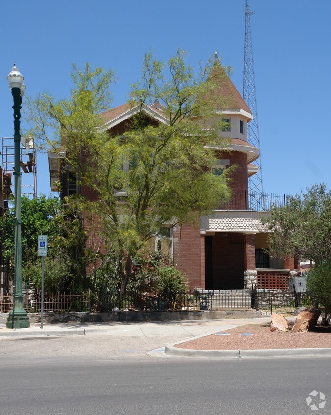 Foto del edificio - 1129 Magoffin Ave