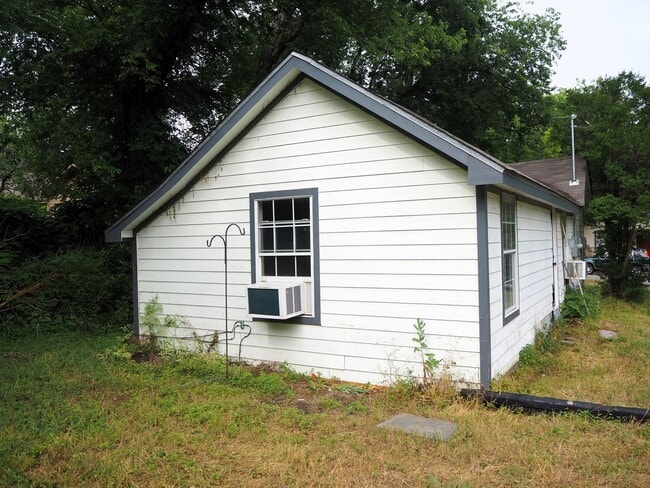 Photo - 1225 Norman St House