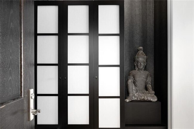 Foto del edificio - 3344 Peachtree Rd NE