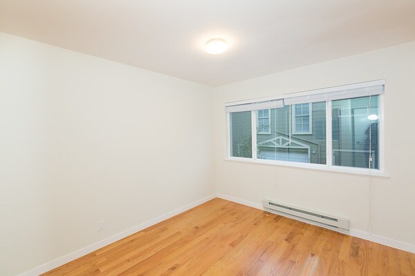 Building Photo - 1064 Dolores St