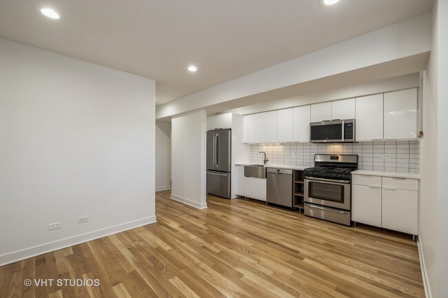 Building Photo - 4501 S Calumet Ave