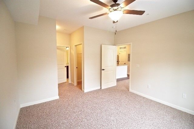Building Photo - 6449 NW 70th St