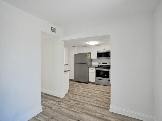 Foto del edificio - 3760 NW 115th Way