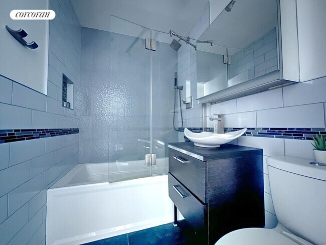 Foto del edificio - 191 Clinton St