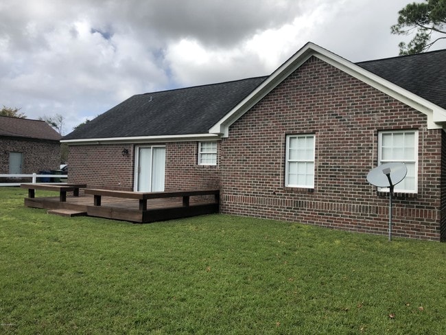Building Photo - 726 George Trask Dr