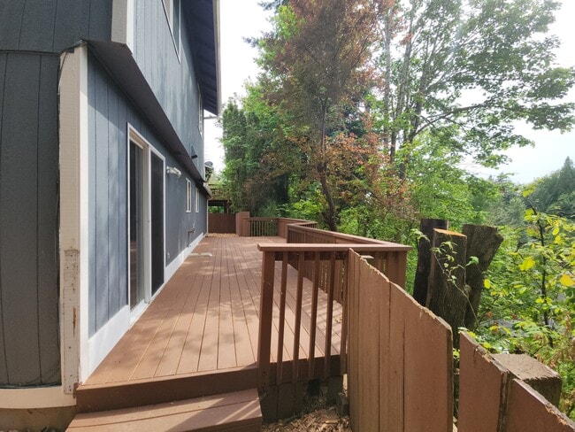 Building Photo - 713 N 24th Ave