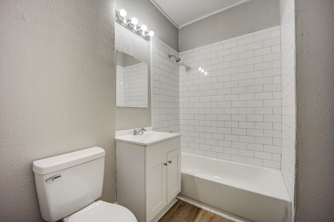 Foto del edificio - Freshly Updated 3 Bedroom House