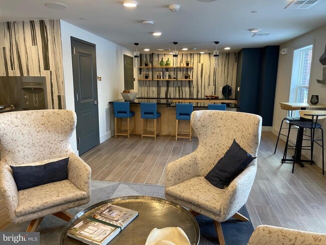 Foto del edificio - 3927 Fair Ridge Dr