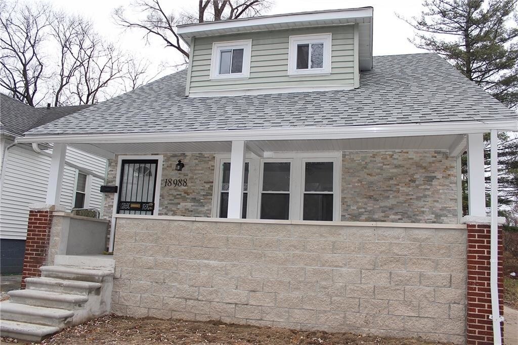 Foto principal - 18988 Riverview St