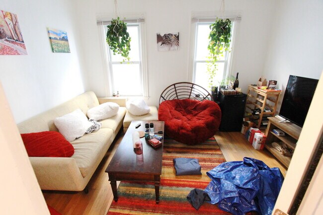 Building Photo - 20 Marney St