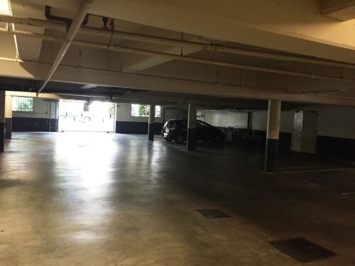 Foto del edificio - 319 S Clark Dr