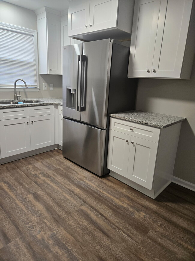 Foto del edificio - 2218 Lakeland Rd