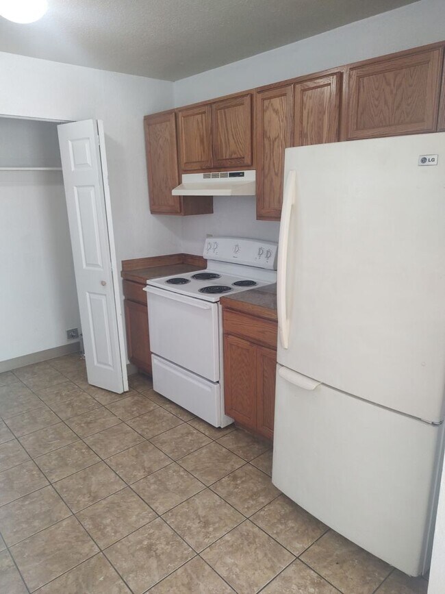 Foto del edificio - Located in Lakeview! Newly Renovated 3 Bedroom, 1 Bathroom Home