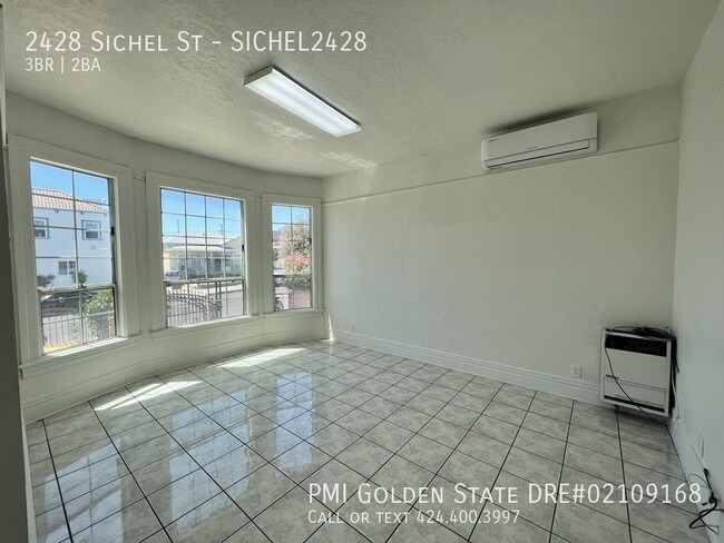 Foto del edificio - 2428 Sichel St