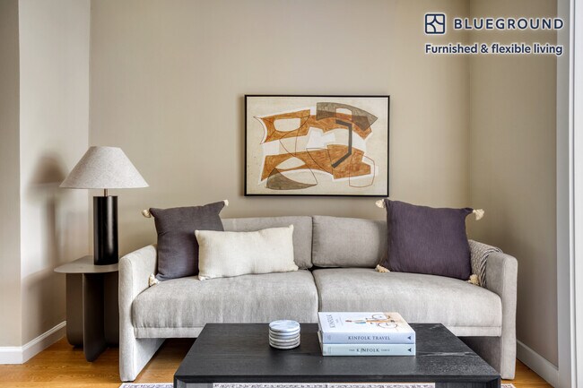 Foto del edificio - 788 Columbus Ave