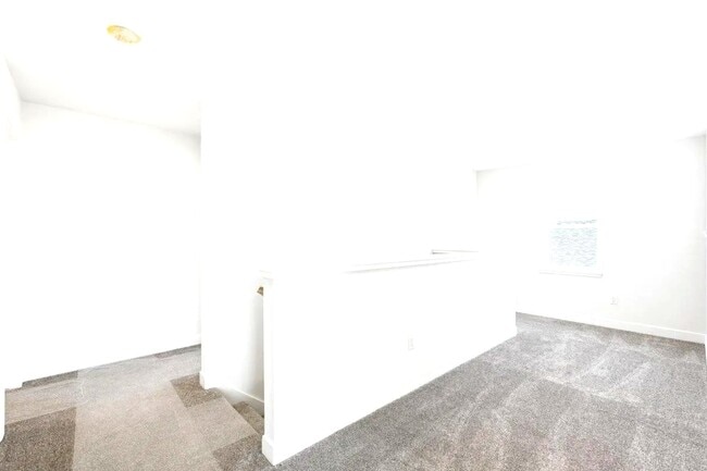 Building Photo - 290 Santa Maria Dr