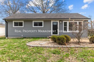 Building Photo - 110 Birchwood Dr