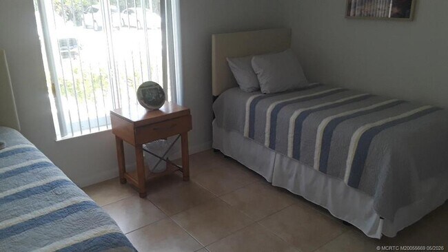 Foto del edificio - 4428 NE Ocean Blvd