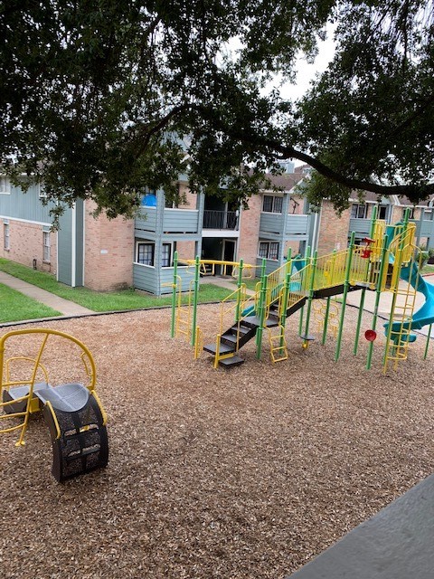 Parque infantil - Azulejo Apartments