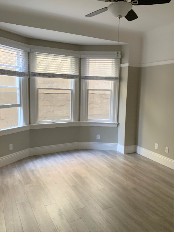 Foto del edificio - 951 O'Farrell St