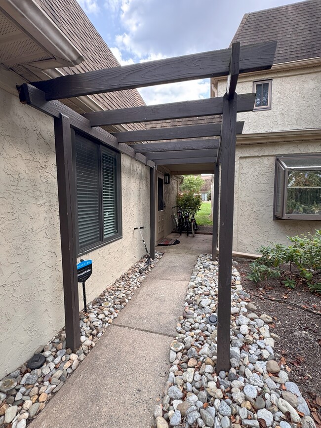 Photo - 48 Carriage Pl Apartment