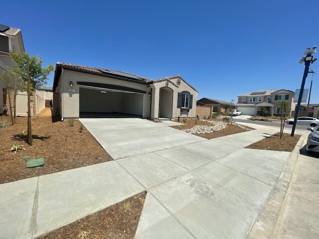 Building Photo - 24612 Hero Cir