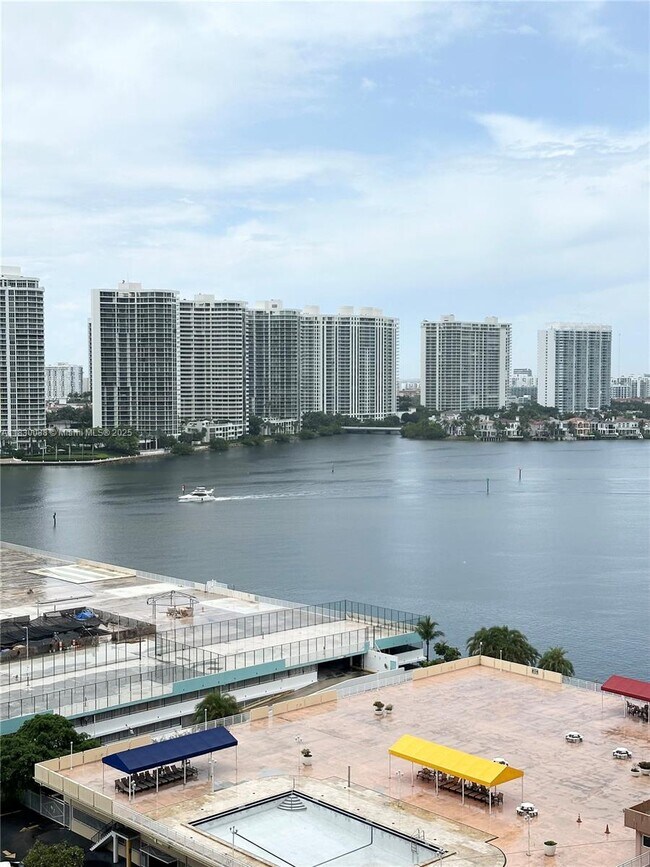 Foto del edificio - 250 174th St