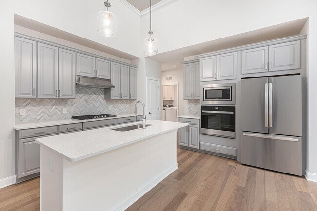 Building Photo - 3326 Roseford Blvd