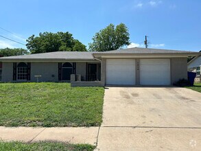 Building Photo - 1816 Pleasant Ln