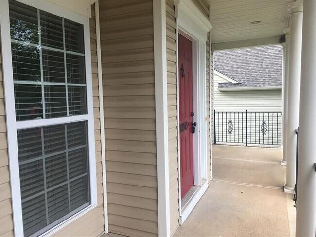 Building Photo - 10243 Tintinhull Dr, Fort Mill, SC, 29707