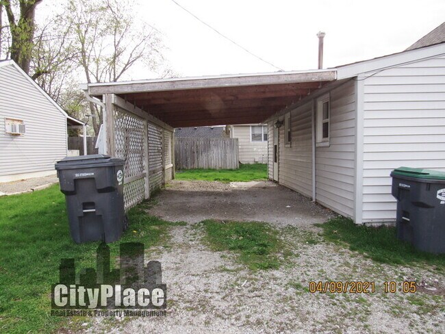 Building Photo - 502 E Pearl St, Greenwood, IN 46143