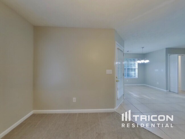 Foto del edificio - 538 Grove Pointe Ct