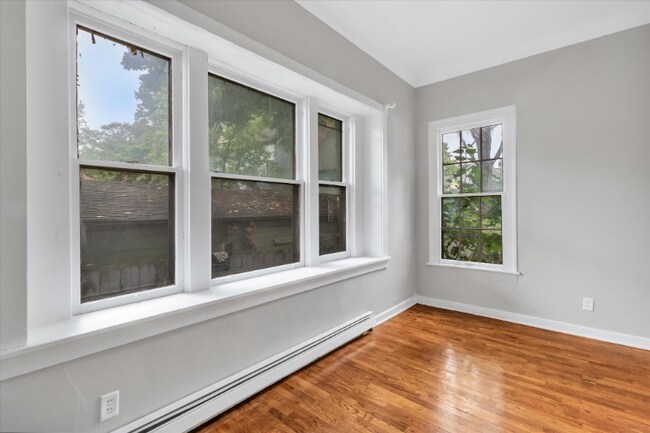 Foto del edificio - 809 W Cedar St