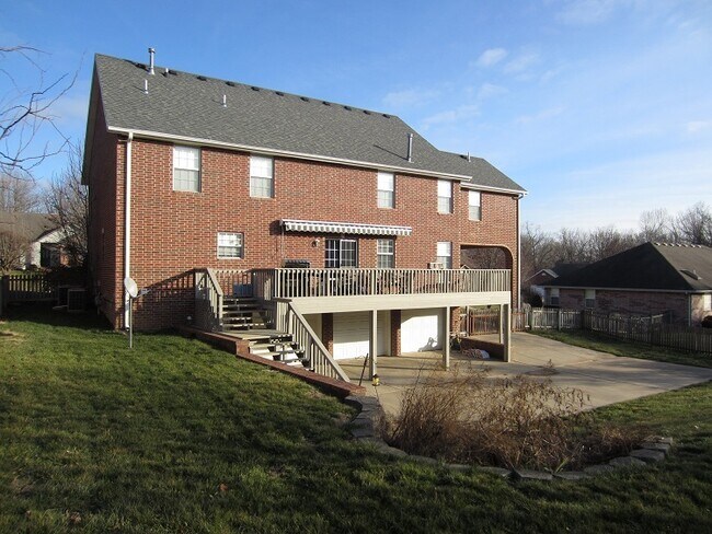 Building Photo - Dramatic Copper Mill Home with Huge Formal Living and Dining Rooms