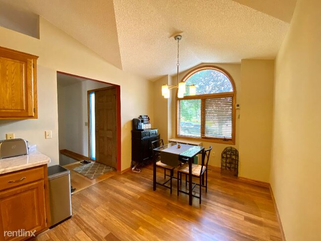 Building Photo - 3 br, 3 bath House - 17324 Glencoe Ave