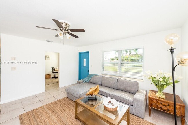 Foto del edificio - 8265 SW 5th St