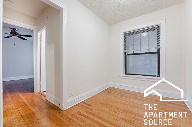 Foto del edificio - 514 W Cornelia Ave