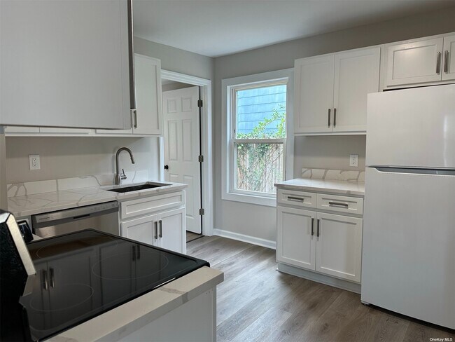 Foto del edificio - 303 Nassau Rd