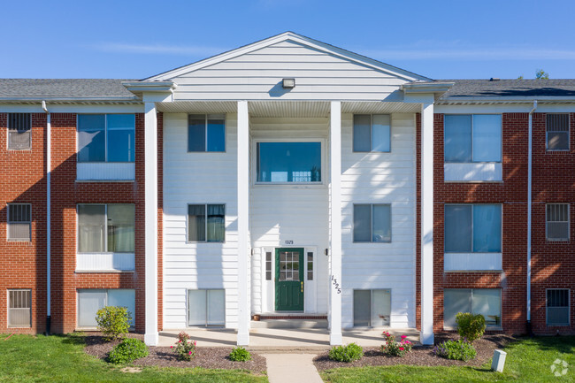 Building Photo - Tecumseh Apartments & Townhomes