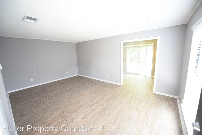 Foto del edificio - 8904-8902 Greenmound Ave