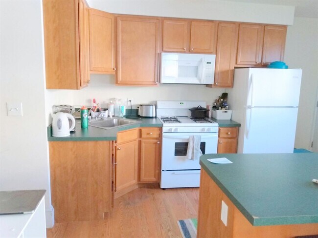 Foto del edificio - 323 Columbia St