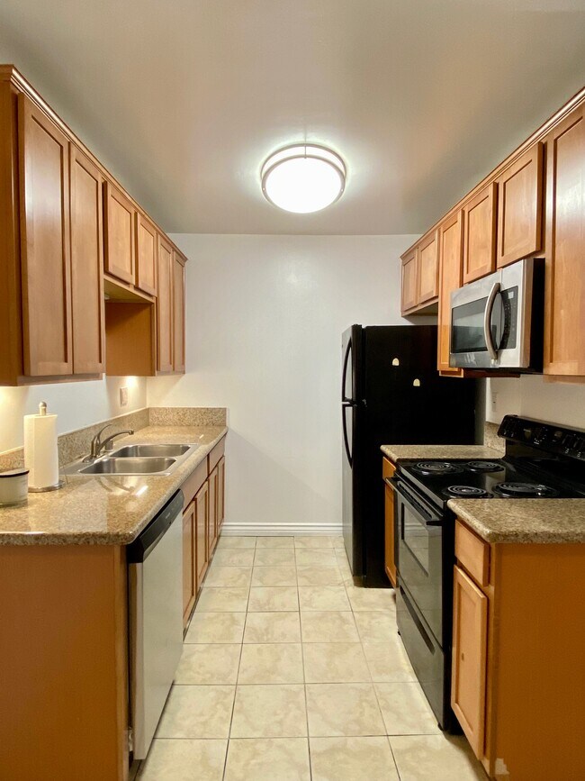 1386 E Madison Ave, El Cajon, CA 92021 Townhome Rentals in El Cajon