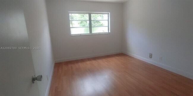 Foto del edificio - 2781 2nd Ave N