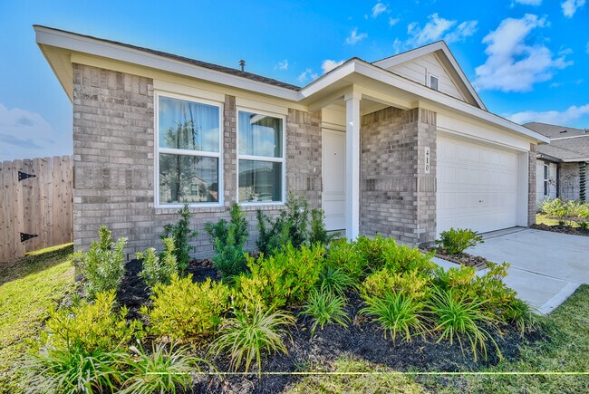 Building Photo - 410 Emma St