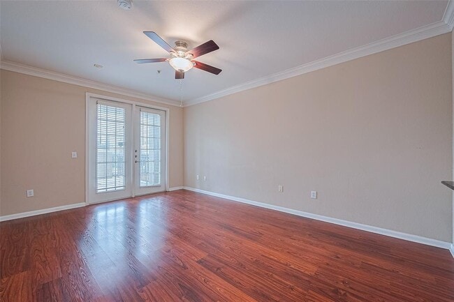Building Photo - 7575 Kirby Dr