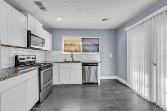 Building Photo - 23819 Griffin House Ln