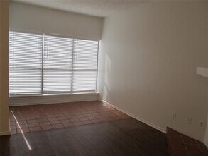 Building Photo - 9600 Royal Ln