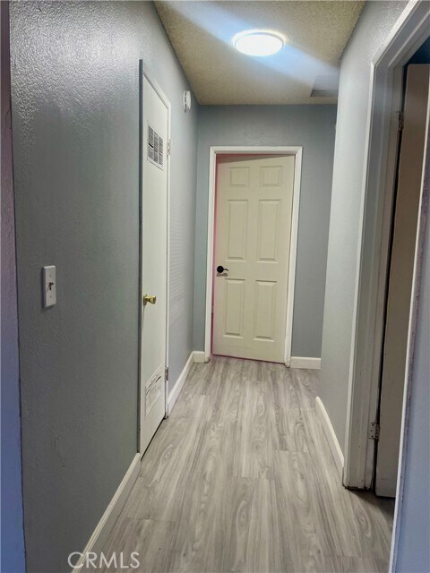 Foto del edificio - 16535 Pine St