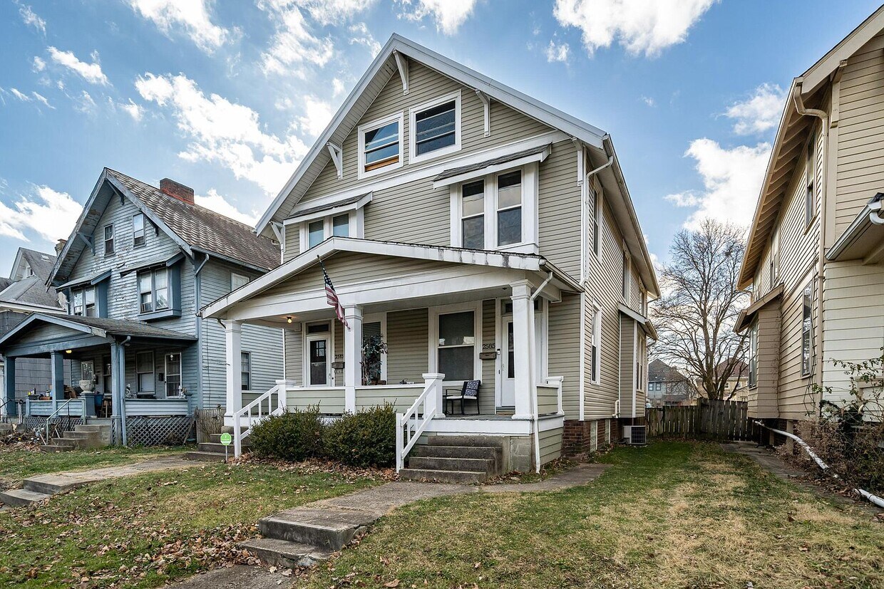 Primary Photo - 2585 Findley Ave